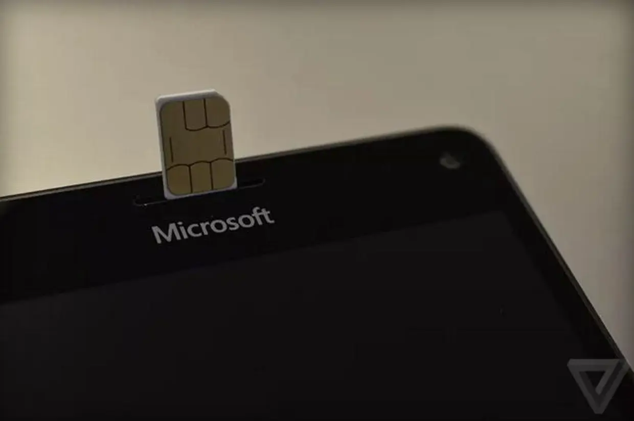 Microsoft phát triển thẻ SIM riêng cho thiết bị chạy Windows 10