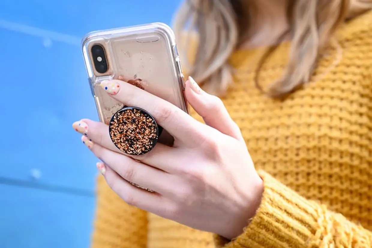 Popsocket là gì? 7 tác dụng của popsocket khiến bạn muốn mua ngay