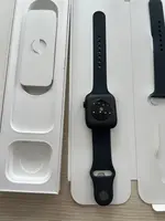 Đồng hồ Apple Watch Series 10 GPS 46mm Viền Nhôm Đen Bóng Dây Cao Su S/M MWWP3SA/A