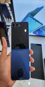 Điện thoại Samsung Galaxy Z Flip7 5G 12GB 256GB Đỏ San Hô SM-F766