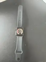 Đồng hồ Apple Watch Series 11 GPS 42mm Viền nhôm Đen bóng Dây cao su Đen - S/M MEQT4SA/A