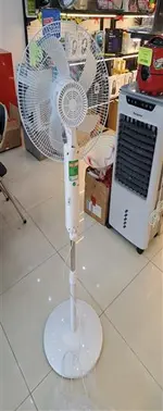 Quạt đứng Kangaroo KG725
