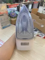 Bàn ủi hơi nước cầm tay Kangaroo KGSI1800