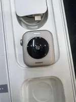 Đồng hồ thông minh Apple Watch SE 2 40mm GPS viền nhôm vàng dây cao su MNJP3VN/A
