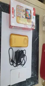 Điện thoại Masstel Fami 60 4G Vàng (Gold)