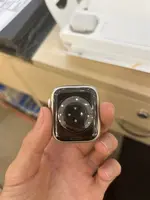 Đồng hồ thông minh Apple Watch Series 8 45mm GPS viền nhôm vàng dây cao su MNP23VN/A