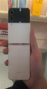 Điện Thoại Di Động Samsung Galaxy Z Flip4 5G 128GB Demo Vàng - F721