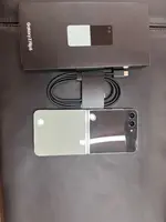 Điện thoại di động Samsung Galaxy Z Flip5 5G 256GB Demo Xanh SM-F731B