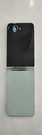Điện thoại di động Samsung Galaxy Z Flip5 5G 256GB Demo Xanh SM-F731B
