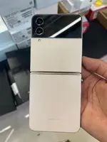 Điện Thoại Di Động Samsung Galaxy Z Flip4 5G 128GB Demo Vàng - F721