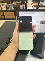 Điện thoại di động Samsung Galaxy Z Flip5 5G 256GB Demo Xanh SM-F731B