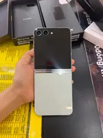 Điện thoại di động Samsung Galaxy Z Flip5 5G 256GB Demo Xanh SM-F731B