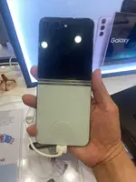 Điện thoại di động Samsung Galaxy Z Flip5 5G 256GB Demo Xanh SM-F731B