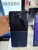 Điện Thoại Samsung Galaxy Z Flip7 5G 12GB 256GB Xanh Navy SM-F766 Demo