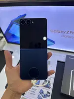 Điện Thoại Samsung Galaxy Z Flip7 5G 12GB 256GB Xanh Navy SM-F766 Demo