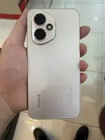 Điện thoại Honor 400 5G 12GB 256GB Vàng Demo