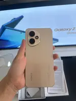 Điện thoại Honor 400 5G 12GB 256GB Vàng Demo