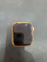 Đồng hồ thông minh Apple Watch SE GPS 40mm viền nhôm Vàng dây cao su Trắng MKQ03VN/A