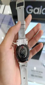 Đồng Hồ Thông Minh Samsung Galaxy Watch6 Classic Bluetooth 43mm Demo Bạc SM-R950