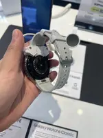 Đồng Hồ Thông Minh Samsung Galaxy Watch6 Classic Bluetooth 43mm Demo Bạc SM-R950