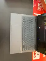 Máy tính xách tay Asus Zenbook Duo UX8406MA-PZ307W U7-155H/AI/16G/512G/14"/Bút/Túi/Win11 _Xám