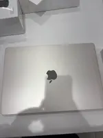 Máy tính Macbook Air M3 15 2024 8CPU 10GPU/8GB/256GB Vàng MRYR3SA/A