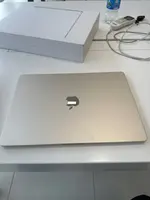 Máy tính xách tay MacBook Air 15 M2 2023 8CPU 10GPU/8GB/256GB Vàng MQKU3SA/A