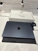 Máy tính Macbook Air 15 M4 2025 10CPU/10GPU/16GB/256GB Đêm Xanh Thẳm MW1L3SA/A