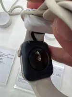 Đồng hồ thông minh Apple Watch SE 2 Demo 40mm GPS viền nhôm vàng 3K596PA/A