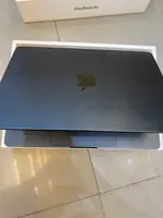 Máy tính xách tay Macbook Air M2 13 2022 8CPU 8GPU/8GB/256GB Xanh đen MLY33SA/A