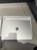 Máy tính Macbook Air 15 M3 2024 8CPU/10GPU/16GB/256GB Vàng MC9F4SA/A