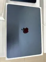 Máy tính xách tay Macbook Air M2 13 2022 8CPU 8GPU/8GB/256GB Xanh đen MLY33SA/A
