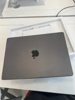 Máy tính MacBook Pro 14 M4 2024 10CPU/10GPU/16GB/512GB Đen MW2U3SA/A