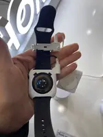 Đồng hồ Apple Watch Series 10 GPS 46mm Viền Nhôm Đen Bóng Dây Cao Su S/M Demo 3N496PA/A