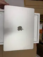 Máy tính Macbook Air M3 15 2024 8CPU 10GPU/8GB/256GB Vàng MRYR3SA/A