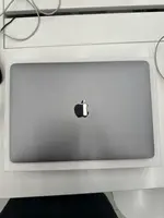 Máy tính xách tay Macbook Pro M2 13 2022 8CPU 10GPU/8GB/256GB Xám MNEH3SA/A