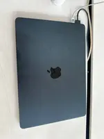 Máy tính Macbook Air M3 13 2024 8CPU 8GPU/8GB/256GB Xanh Đen MRXV3SA/A