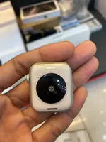 Đồng hồ thông minh Apple Watch SE 2 Demo 40mm GPS viền nhôm vàng 3K596PA/A