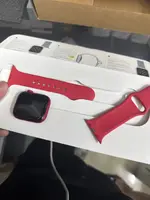 Đồng hồ Apple Watch Series 9 Demo GPS 41mm Viền nhôm Dây cao su cỡ S/M Đỏ 3M587PA/A