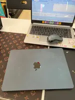 Máy tính Macbook Air M3 13 2024 8CPU 8GPU/8GB/256GB Xanh Đen MRXV3SA/A