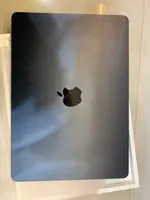 Máy tính xách tay Macbook Air M2 13 2022 8CPU 8GPU/8GB/256GB Xanh đen MLY33SA/A