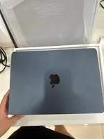 Máy tính xách tay Macbook Air M2 13 2022 8CPU 8GPU/8GB/256GB Xanh đen MLY33SA/A
