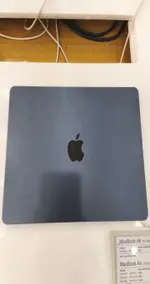 Máy tính xách tay Macbook Air M2 13 2022 8CPU 8GPU/8GB/256GB Xanh đen MLY33SA/A