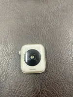 Đồng hồ thông minh Apple Watch SE 2 Demo 40mm GPS viền nhôm vàng 3K596PA/A