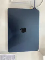 Máy tính xách tay Macbook Air M2 13 2022 8CPU 8GPU/8GB/256GB Xanh đen MLY33SA/A