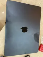 Máy tính xách tay Macbook Air M2 13 2022 8CPU 8GPU/8GB/256GB Xanh đen MLY33SA/A