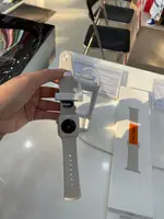 Đồng hồ thông minh Apple Watch SE 2 Demo 40mm GPS viền nhôm vàng 3K596PA/A