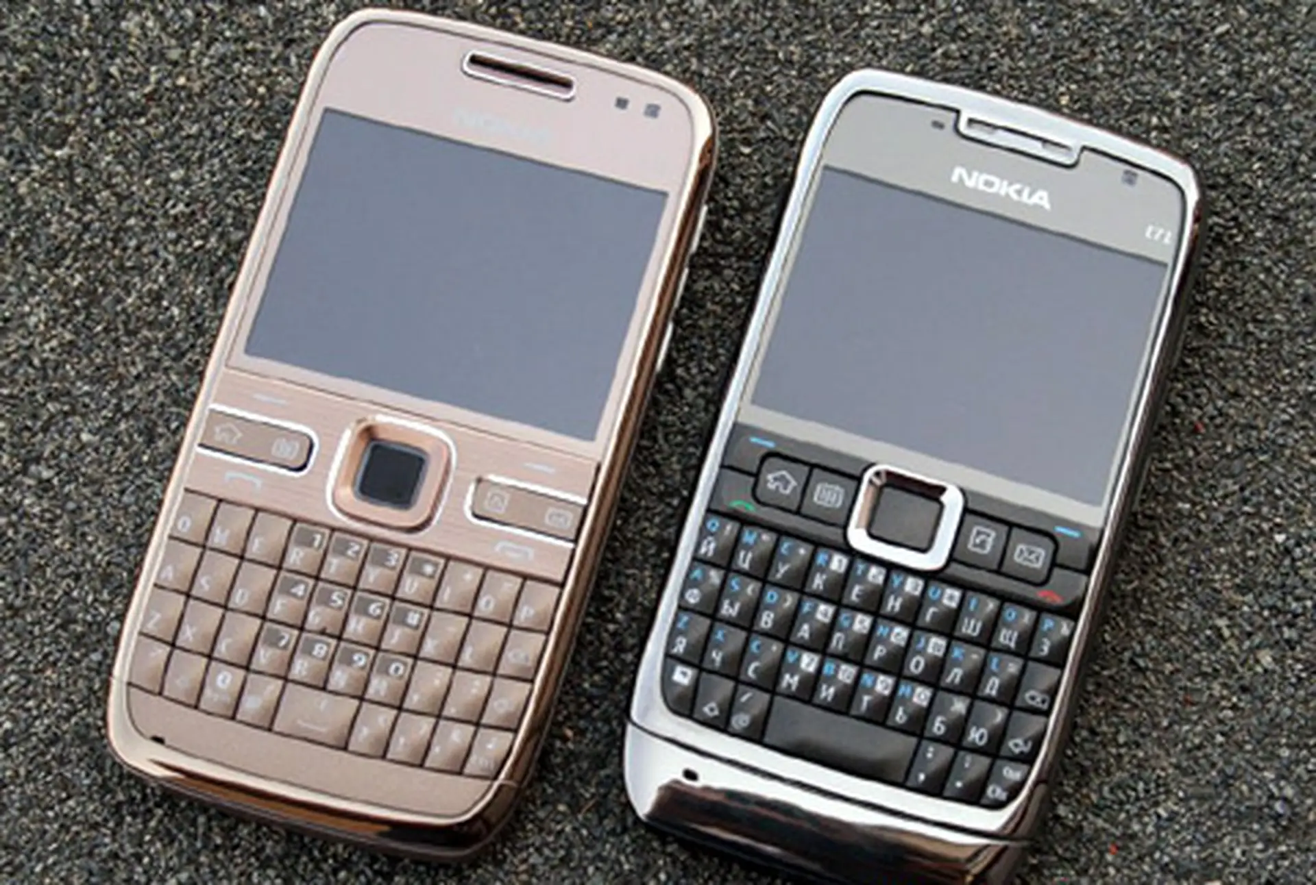 So sánh Nokia E71 và E72 chi tiết: Nên chọn phiên bản nào ở thời điểm hiện tại?