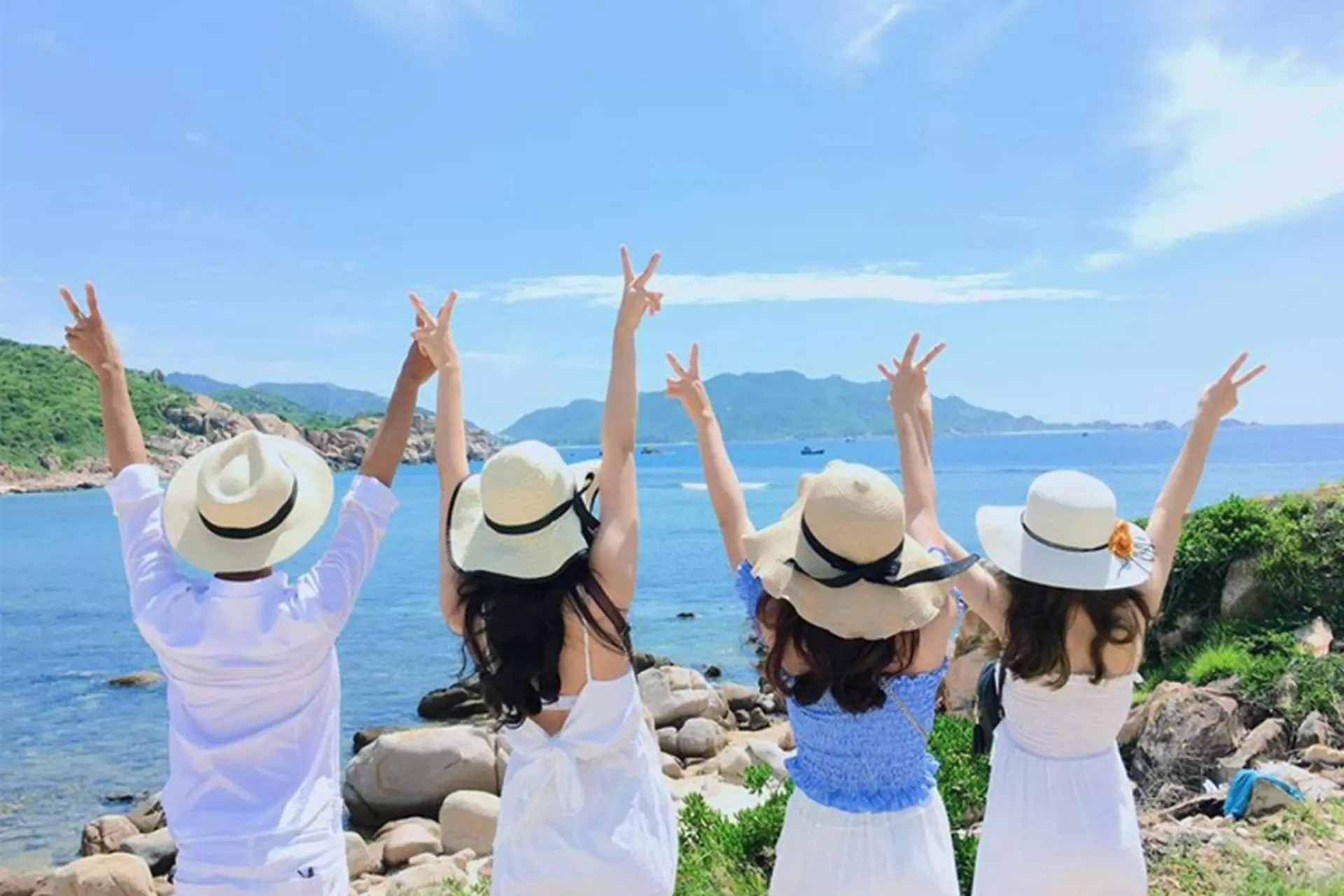 Top 10 địa điểm du lịch giá rẻ cho sinh viên tuyệt vời hiện nay