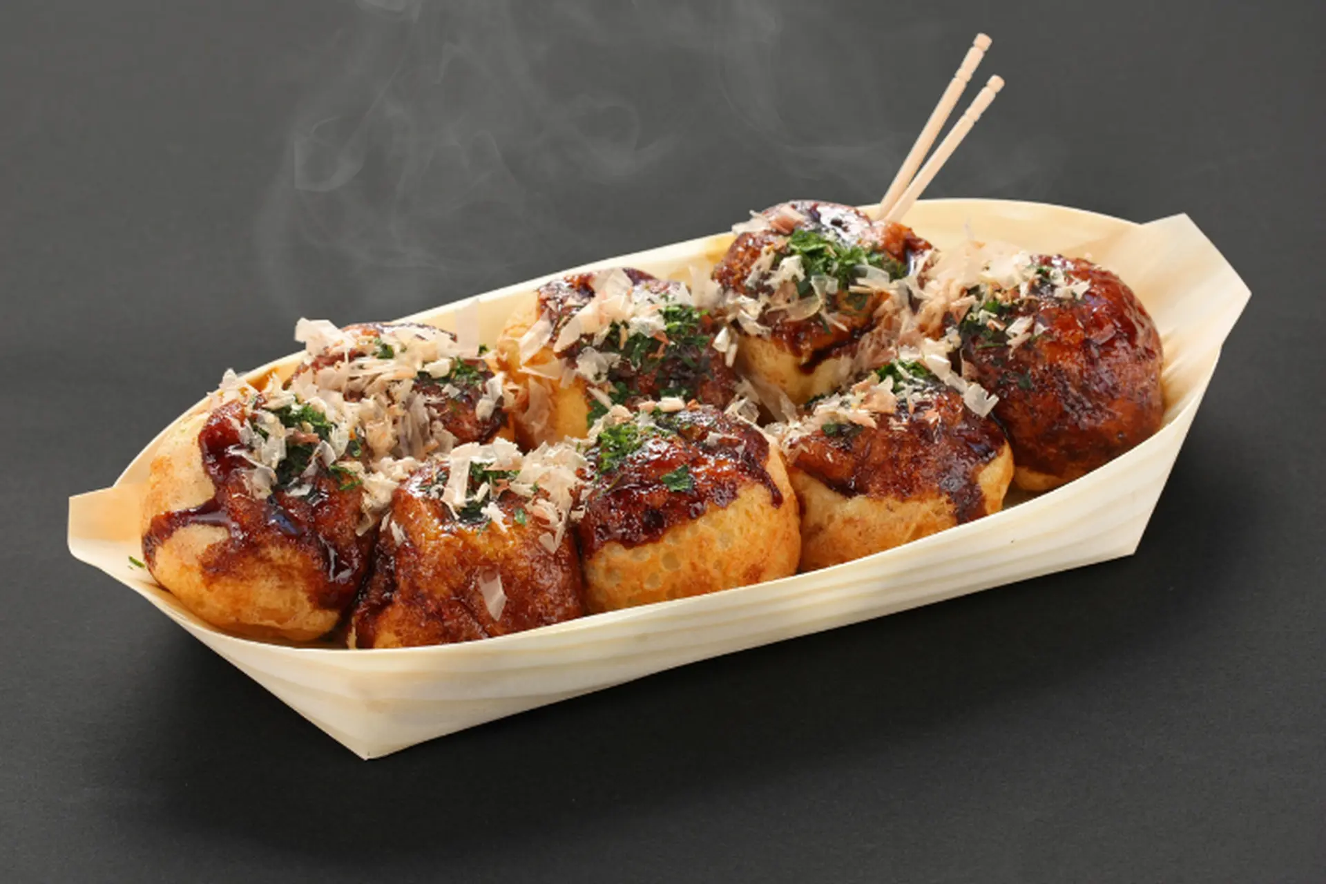 Takoyaki bao nhiêu calo? Cùng tìm hiểu hàm lượng calo trong món bánh Nhật Bản này!